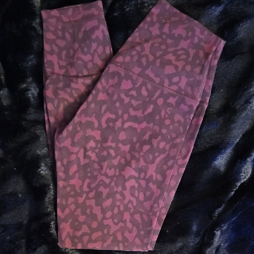 Lululemon Printed Leggings. Great Condition--Like NEW!